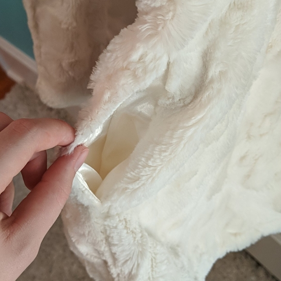 Super soft faux fur button jacket - Picture 5 of 5